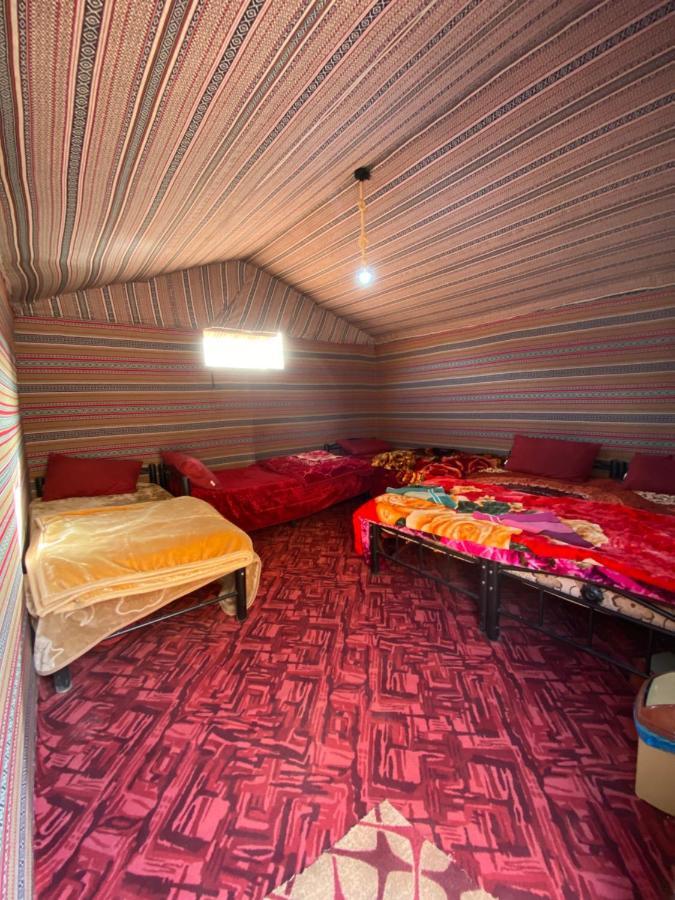 Wadi Rum Bedouin Heart Camp ภายนอก รูปภาพ