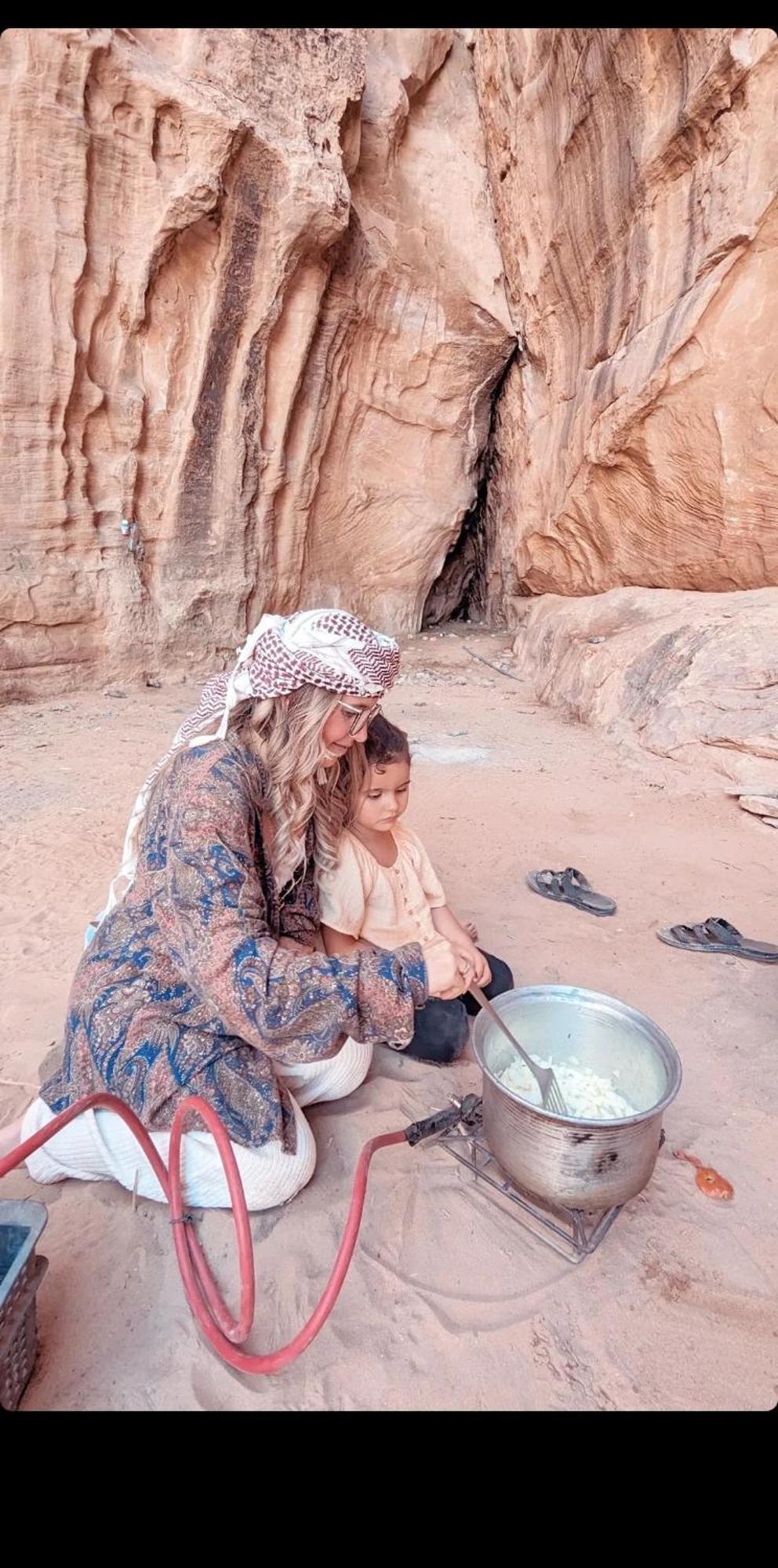 Wadi Rum Bedouin Heart Camp ภายนอก รูปภาพ